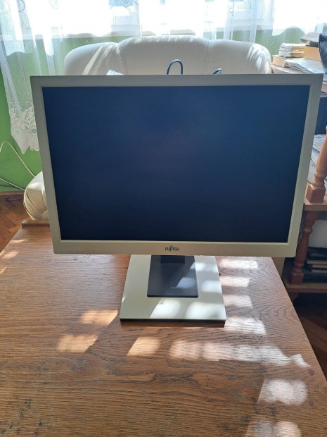 19"-os Fujitsu monitor elad!