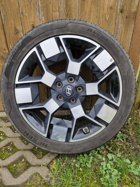 19"-os eredeti Hyundai E-Kona felni+gumi k�szlet �jszer� �llapotban