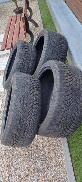 19" téligumi garnitúra BMW-re eladó