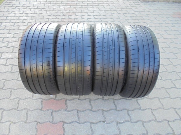 19-es 2022 Goodyear ktszles nyri gumi szalon autrl elad