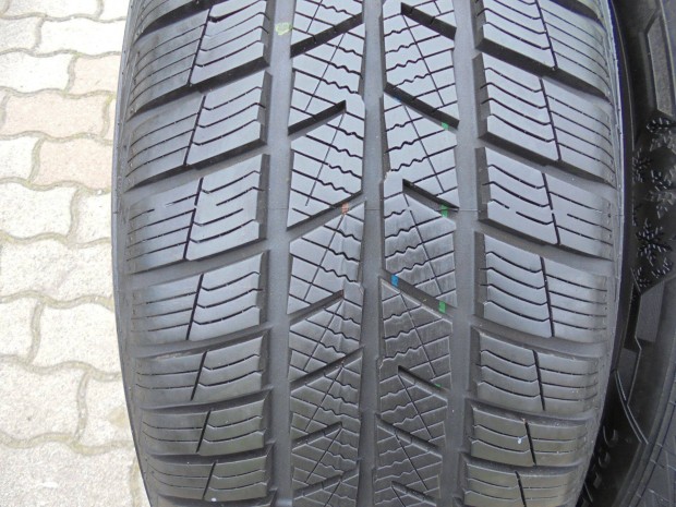 19-es jszer 2-ves tli gumi pr elad