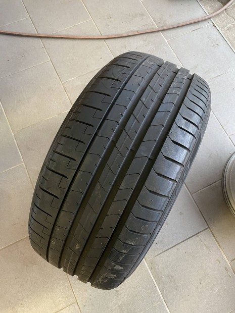 1DB Pirelli P Zero 245/35 19 nyarigumi