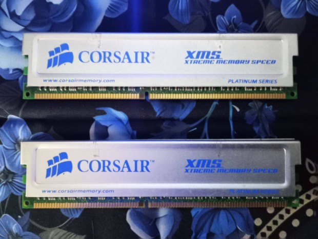 1GB (2x512 Mb) kit Corsair Platina Sor memria CMX512-3200Xlpt 400Mhz