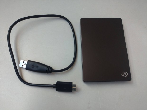 1TB USB3.0 j llapot Seagate Backup Plus 2,5" merevlemez