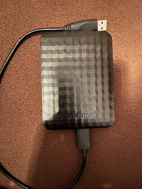 1TB tárhelykiegészítő adapterrel