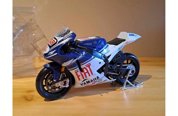 1:10 Maisto Yamaha GP verseny motor modell