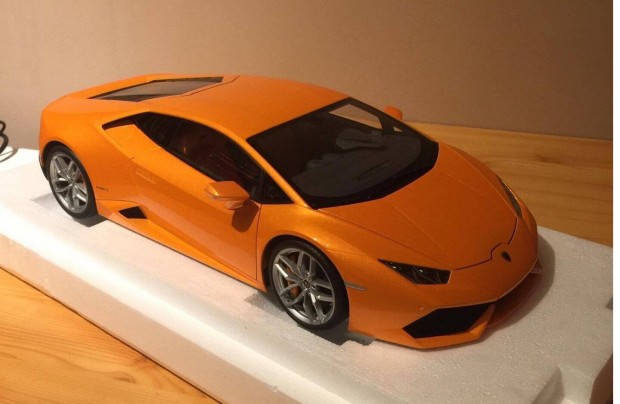 1:12 Autoart Lamborghini Huracan LP 610-4 modell