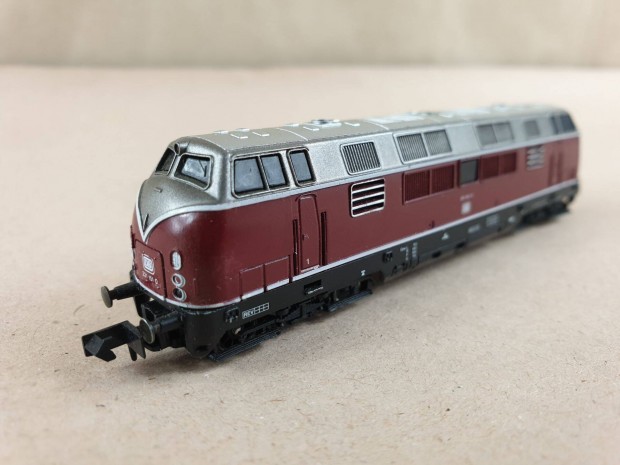 1:160 Arnold DB BR 221 151-0 Dzelmozdony - Mozdony