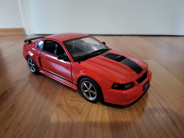 1:18 1/18 Autoart Ford Mustang Mach modellaut