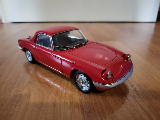 1:18 1/18 Autoart Lotus Elan S/E Coup modellaut