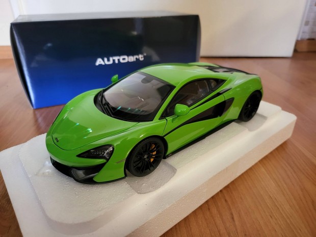 1:18 1/18 Autoart Mclaren 570S 2016 modellaut