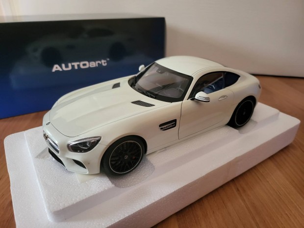 1:18 1/18 Autoart Mercedes AMG GT S Coupe modellaut 