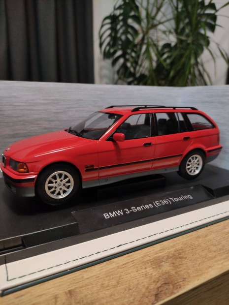 1/18 1:18 BMW E36 320i Touring MCG modell