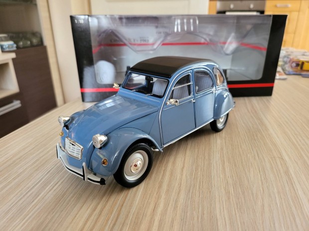 1:18 1/18 Minichamps Citroen 2CV Kacsa modellaut