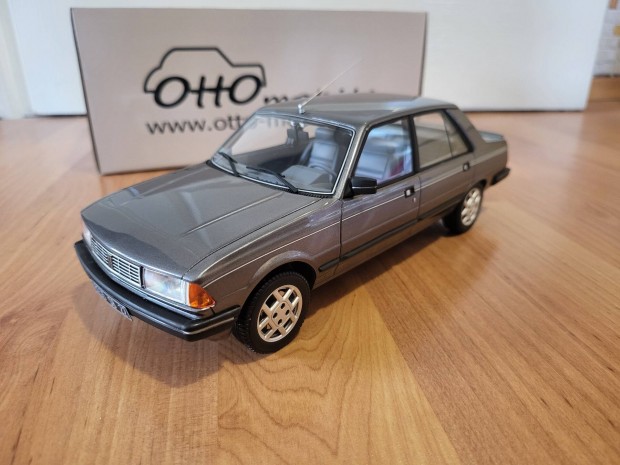 1:18 1/18 Ottomobile Peugeot 305 Gtx modellaut