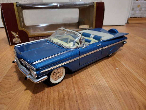 1:18 1/18 Road Legends Chevrolet Impala 1959 modellaut