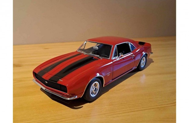 1:18 ACME Chevrolet Camaro 427 modell