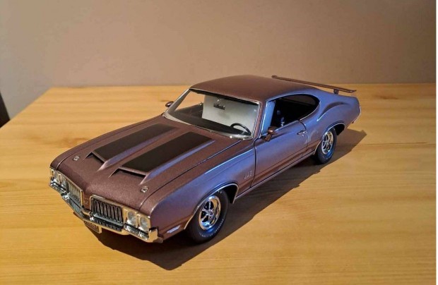 1:18 ACME Oldsmobile 442 modell