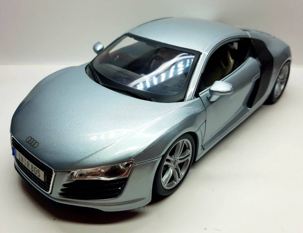 1/18 AUDI R8 Maisto kiads autmodell 