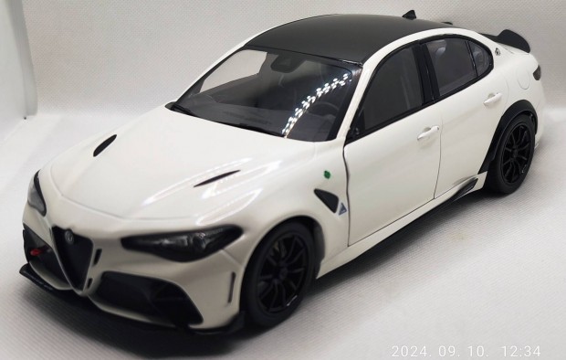 1/18 Alfa Romeo Giulietta Solido kiads autmodell 