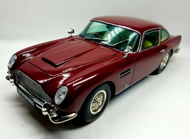 1/18 Aston Martin DB5 (1963) Chrono kiads autmodell 