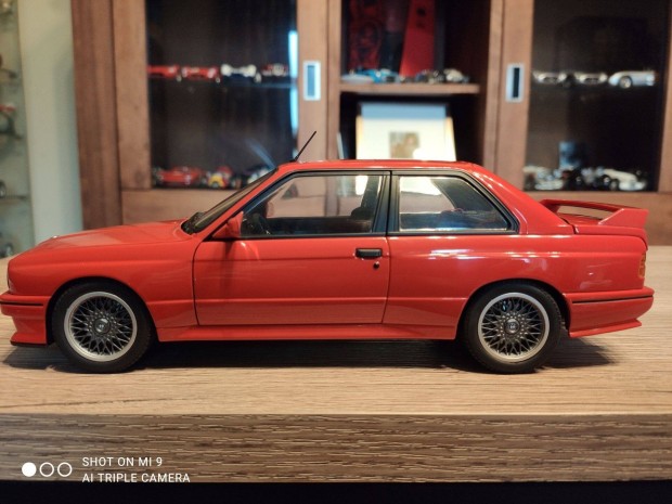 1:18 Autoart BMW E30 M3 Sport Evolution - RED