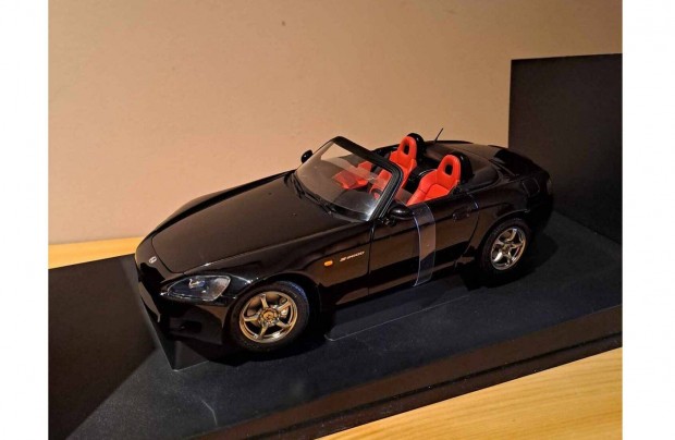 1:18 Autoart Honda S2000 modell