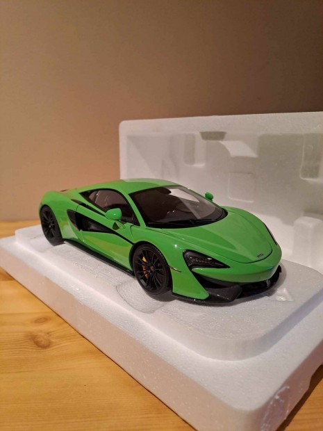 1:18 Autoart Mclaren 570S modell