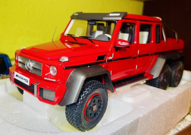 1:18 Autoart Mercedes G63 AMG 6x6