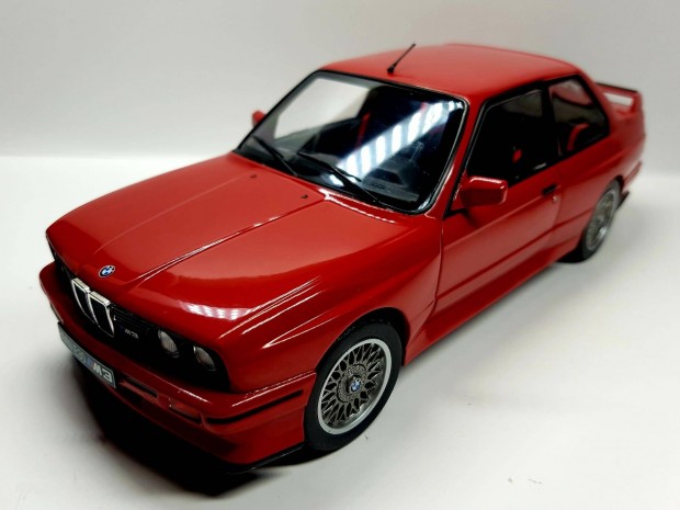 1/18 BMW E30 M3 Solido kiads autmodell 