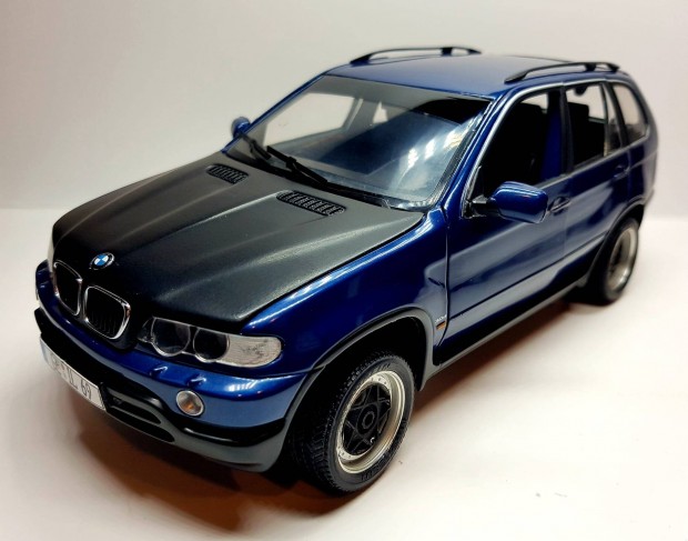 1/18 BMW X5 Kyosho kiads autmodell 