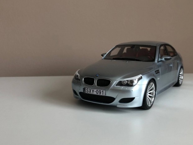 1:18 BMW e60 M5 modellaut