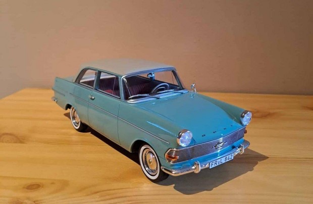 1:18 BoS Models Opel Rekord P2 modell