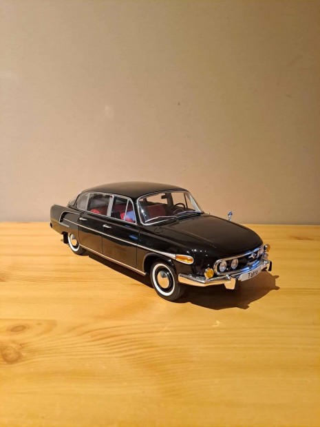 1:18 BoS Models Tatra 603 modell