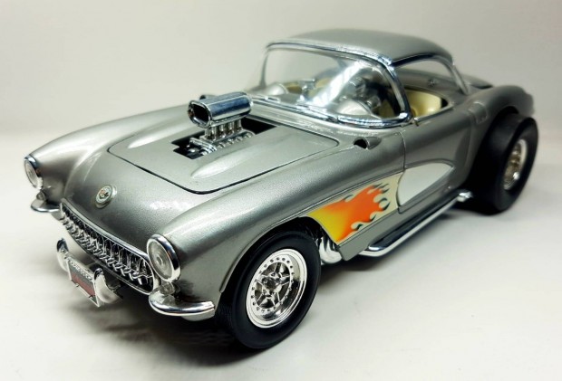 1/18 Chevrolet Corvette Gasser autmodell 