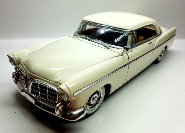 1/18 Chrysler 300B Maisto kiads autmodell 