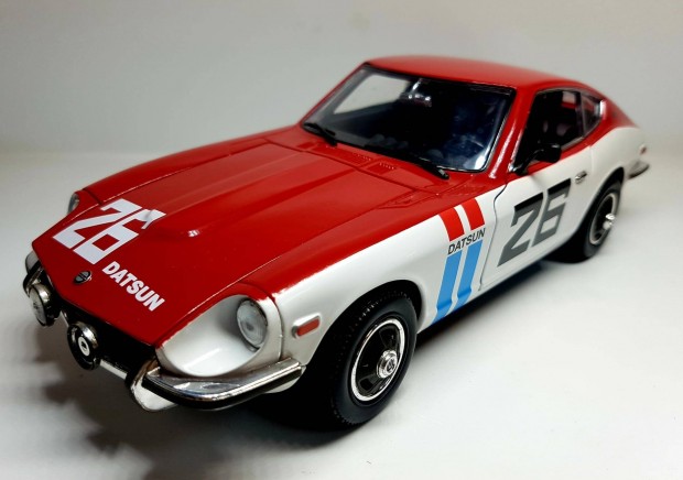 1/18 Datsun 240Z Roadsignature kiads autmodell 