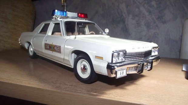 1:18 Dodge Monaco Police Autoworld gyrtmny