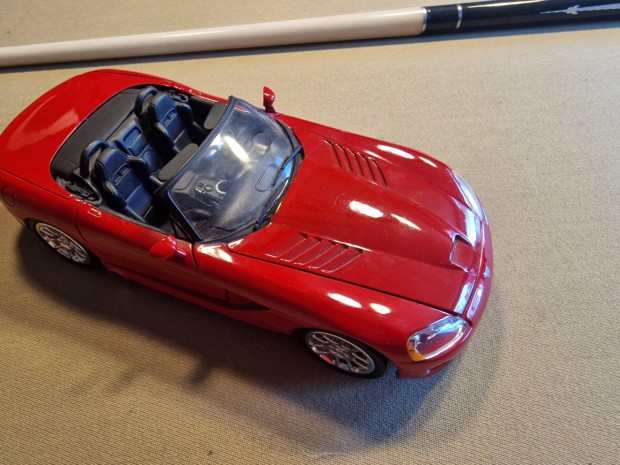 1:18 Dodge Viper Ertl modellaut 