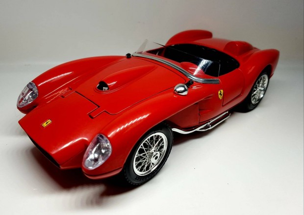 1/18 Ferrari 250 Testarossa (1957) Burago kiads autmodell 
