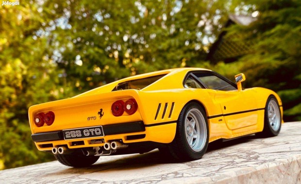 1:18 Ferrari 288 GTO Hotwheels Elit
