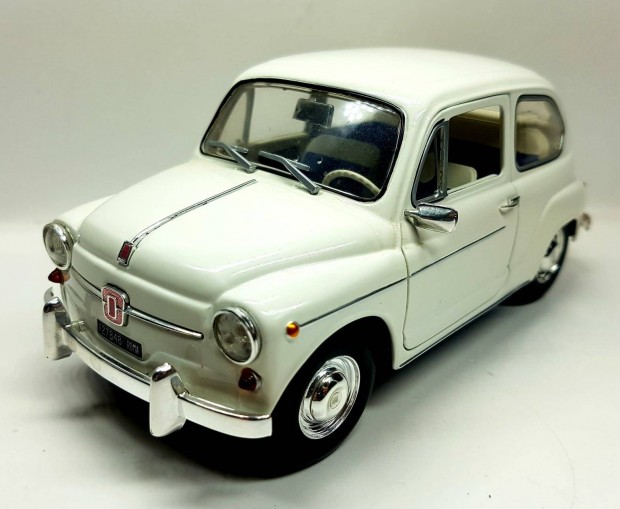 1/18 Fiat 600 Revell kiads autmodell 