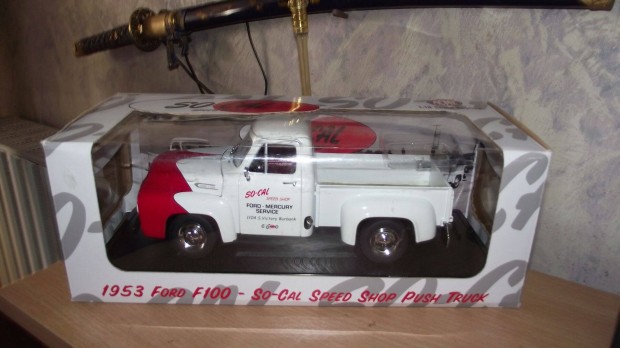 1:18 Ford F-100 Pick Up 1953 ACME modell aut