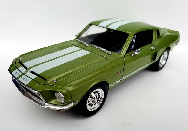 1/18 Ford Shelby GT 500K (1968) autmodell 