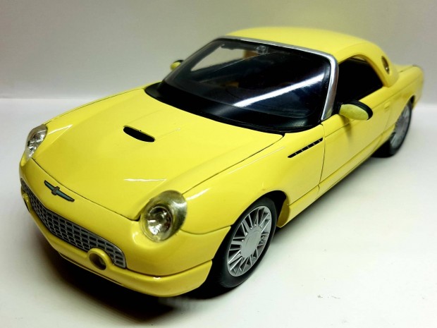 1/18 Ford Thunderbird Maisto kiads autmodell 