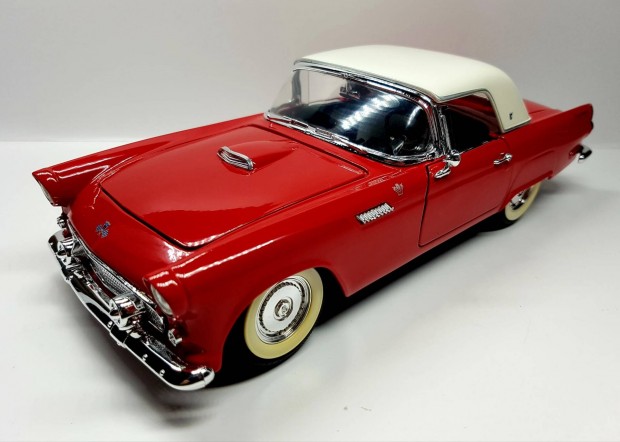 1/18 Ford Thunderbird autmodell 