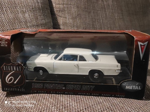 1:18 Highway 61 Pontiac 