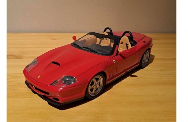 1:18 Hot Wheels Ferrari 550 maranello modell