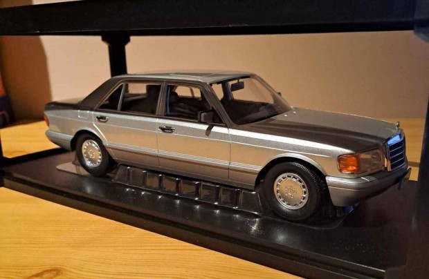 1:18 Iscale Mercedes-Benz W123 modell