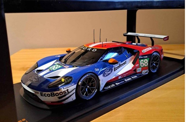 1:18 Ixo Ford GT LM modell